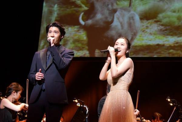 賀来賢人＆門山葉子の熱唱にスタンディングオベーション！ 『ライオン・キング』ライブ