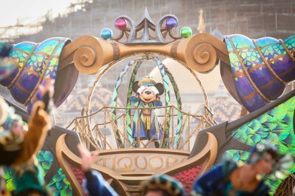 【ディズニー】ミッキーが囚われの身に!? 初開催ショーでDハロ開幕！