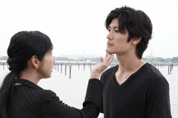 三浦春馬“結城”と比嘉愛未“すみれ”、意外な初デートに「可愛すぎ」の声…「TWO WEEKS」第9話