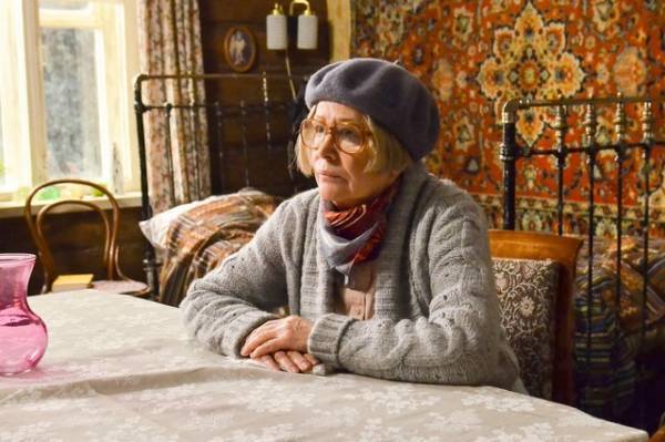 自ら棺桶購入!? ユーモア溢れる“お葬式計画”とは『私のちいさなお葬式』予告