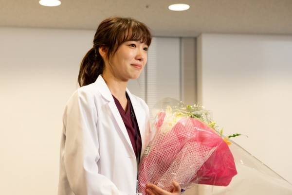 飯豊まりえ「サイン」クランクアップに涙「幸せな時間でした」