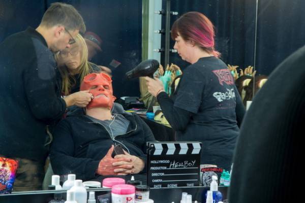 「ストレンジャー・シングス」の“愛され署長”が大変身！『ヘルボーイ』特別映像