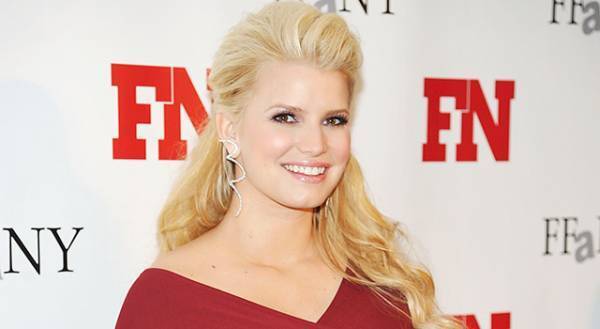 ジェシカ・シンプソン、産後最大108キロから半年で45キロ減！