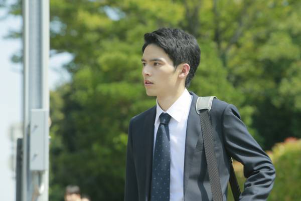 岡田健史、連ドラ初主演　SNSサスペンスドラマ「フォローされたら終わり」