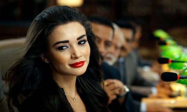 「スーパーガール」で話題のボリウッド女優『ロボット2.0』でヒロインに