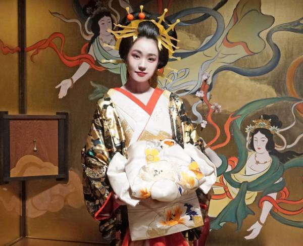 奈緒、艶やかな花魁姿公開『みをつくし料理帖』