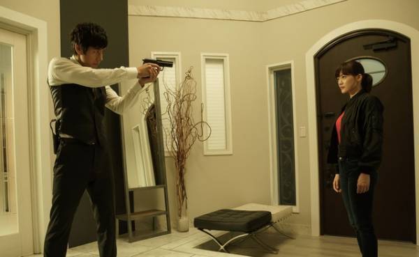 綾瀬はるか×西島秀俊「奥様は、取り扱い注意」映画化！ 夫婦喧嘩のその後を描く