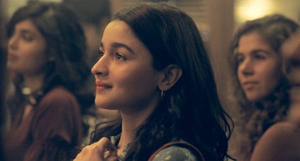 『ガリーボーイ』の愛すべき彼女、アーリアー・バットの魅力に注目