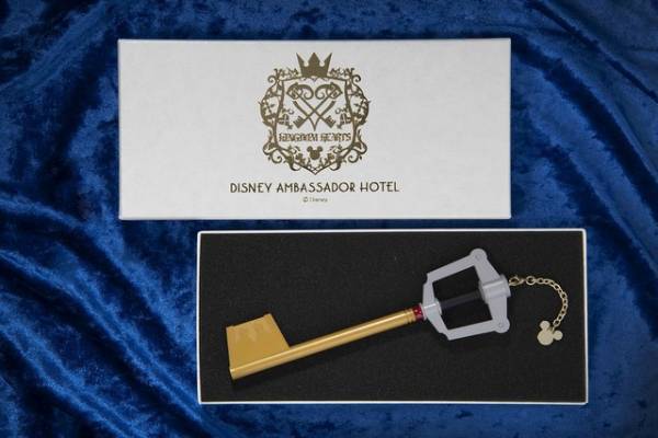 【ディズニー】キングダム ハーツ客室再販！王様ミッキーのルームキーも