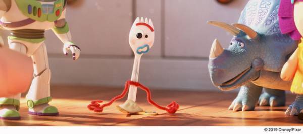『トイ・ストーリー4』フォーキーが問う“存在意義”…ボーナス映像到着