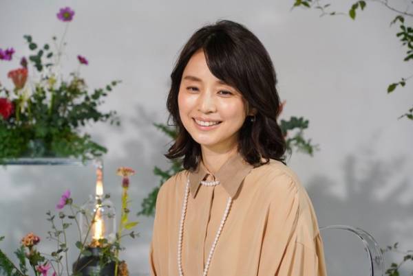 石田ゆり子、パリで「愛の讃歌」を歌う「アナザースカイII」
