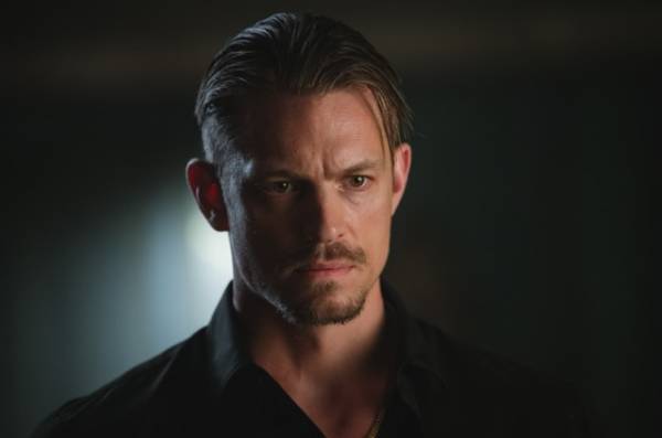 北欧美男ジョエル・キナマンに釘付け『THE INFORMER』独占画像入手