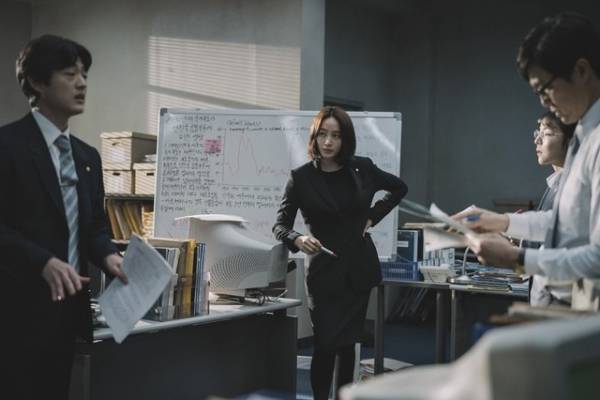 ヴァンサン・カッセル、キム・ヘスの演技に「常に驚かされた」『国家が破産する日』