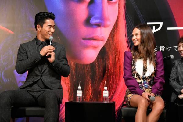 小林直己、巨匠から太鼓判「存在感がある」『アースクエイクバード』でアリシアの恋人役