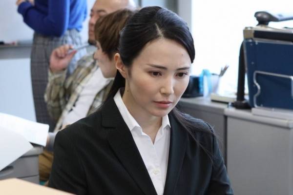 美村里江、雅子さまを取材する雑誌記者役「陛下と雅子さま 知られざる笑顔の物語」