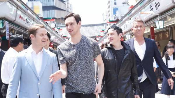 「GOTHAM／ゴッサム」キャスト陣が浅草をぶらり散歩　日本限定の映像特典