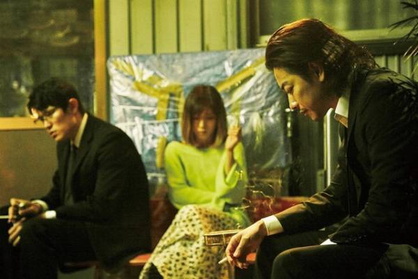 佐藤健に松岡茉優が掴みかかる！ 三兄妹ぶつかる緊迫のシーン映像『ひとよ』