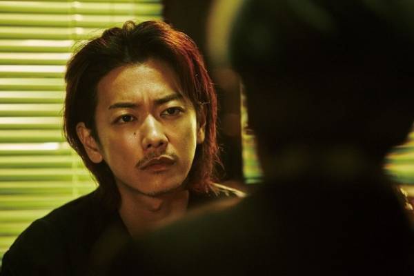 佐藤健、やさぐれ無精ひげ姿に「新鮮」の声『ひとよ』の役作りは“自然体”