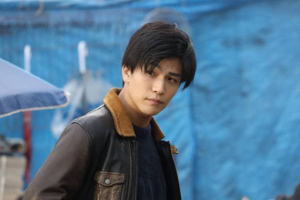 岩田剛典の“教師姿”に歓喜する視聴者多数、意表をついたOPに驚きも…「シャーロック」第7話