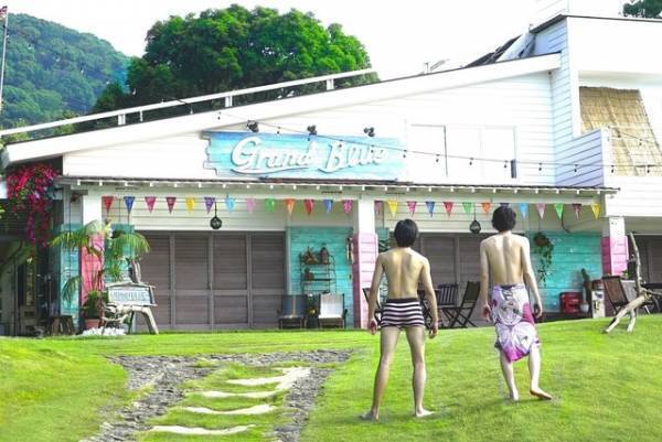 パンツ＆オタT巻きの2人は誰？『ぐらんぶる』実写映画化へ 監督は英勉