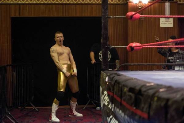 『ダンケルク』で注目を集めたジャック・ロウデン、15kg増でプロレスラー熱演「演じがいのある役」