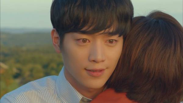 ソ・ガンジュンが2役演じる「キミはロボット」第1話を無料配信