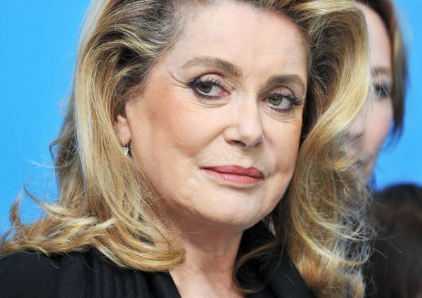 脳卒中で入院していたカトリーヌ・ドヌーヴが退院 自宅で療養中