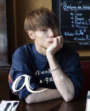 窪田正孝、旅本「a」発売！カレンダーに収まりきらなかったパリでのひととき