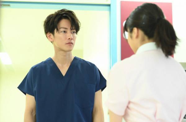 佐藤健のドS＆白衣に「ずるい…」ファン歓喜　「恋はつづくよどこまでも」第1話