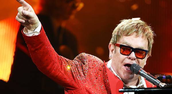 オスカー歌曲賞にノミネートのエルトン・ジョン、授賞式でパフォーマンス決定