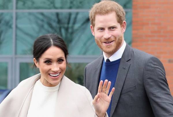 エリザベス女王、3月にヘンリー王子夫妻の帰国を要請 式典への出席を求める