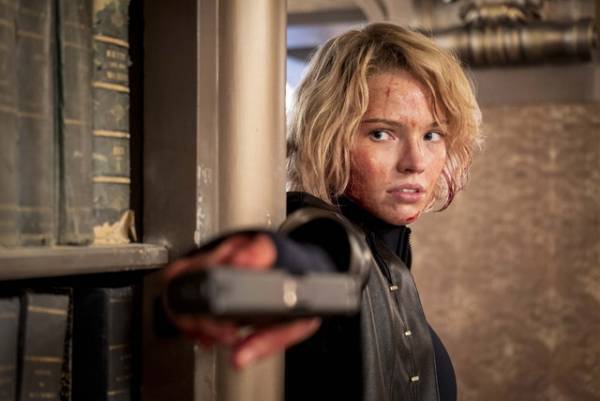 ロシアのスーパーモデル主演ノンストップアクション『ANNA／アナ』公開決定