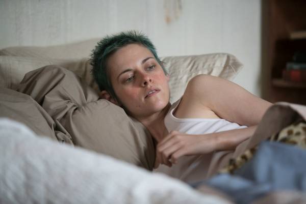 クリステン・スチュワートが男装、少年作家になりきる『ふたりのJ・T・リロイ』本編映像