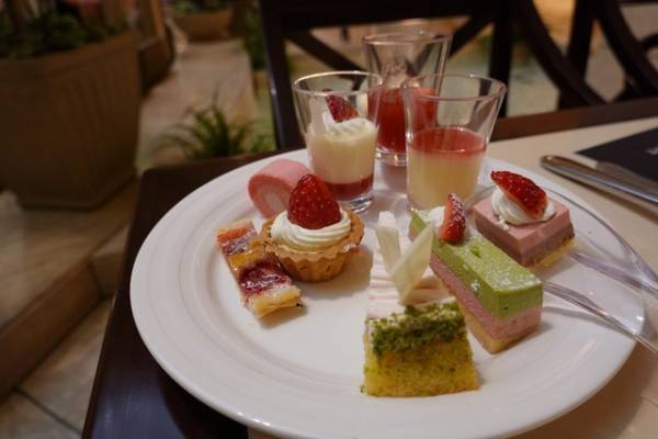 【ディズニー】まるでストロベリーミュージアム！極うまホテル飯を体験