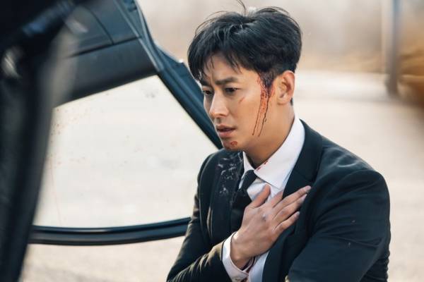 チュ・ジフンが『リング』みたい？ 4年ぶりドラマ「アイテム」メイキング映像