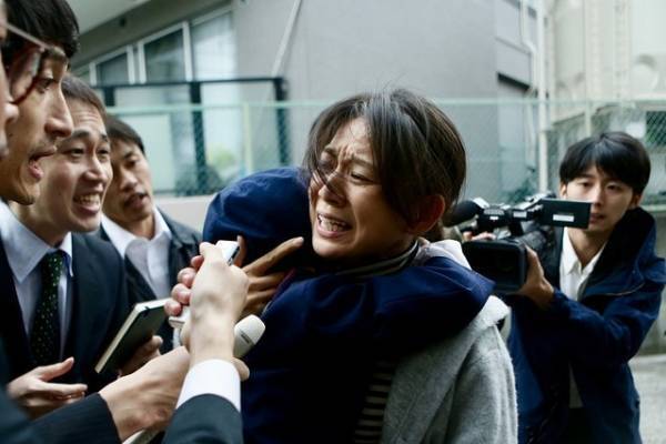 隣人トラブルでSNS炎上、社会を巻き込む大事件に『ミセス・ノイズィ』予告編