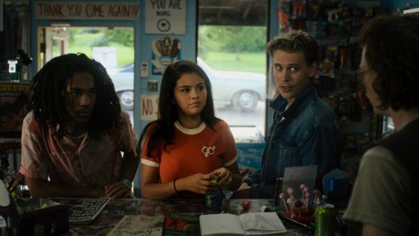 セレーナ・ゴメスら豪華キャスト総登場『デッド・ドント・ダイ』日本版予告