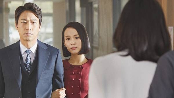 『パラサイト』チョ・ヨジョンが挑む、母たちの身も凍る新ドラマ「凍てついた愛」