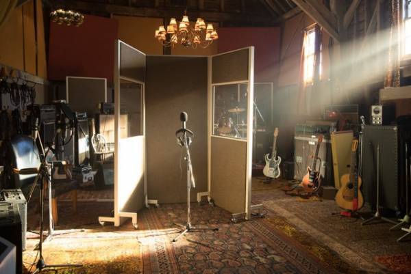 ウェブ会議に使える!?20世紀スタジオら『ボラプ』『X-MEN』『キングスマン』『トップガン』の壁紙提供