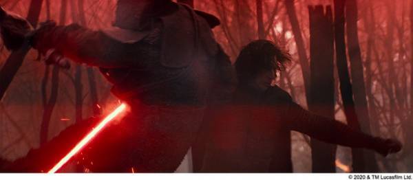 カイロ・レン覚醒!?『SW／スカイウォーカーの夜明け』8分半の冒頭映像公開