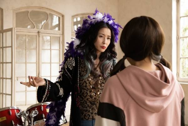 水野美紀「Ｍ」で大暴れ！ アユを指導するクレイジー講師役