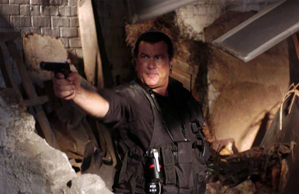 スティーヴン・セガール、戦友の仇を討ちその家族を救う…午後ロー『沈黙の傭兵』放送