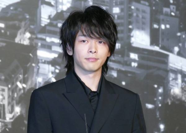 中村倫也が金髪パンクロッカーに！映画初主演作『SPINNING KITE 』放送