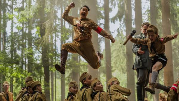 スカーレット・ヨハンソンらの名演覗く『ジョジョ・ラビット』6分半の本編映像公開