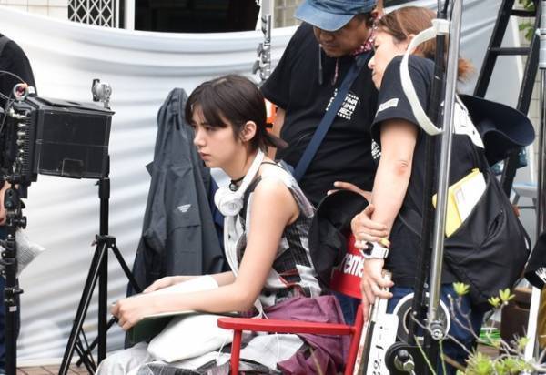 池田エライザ初監督作が韓国の映画祭に招待、撮影風景写真も到着『夏、至るころ』