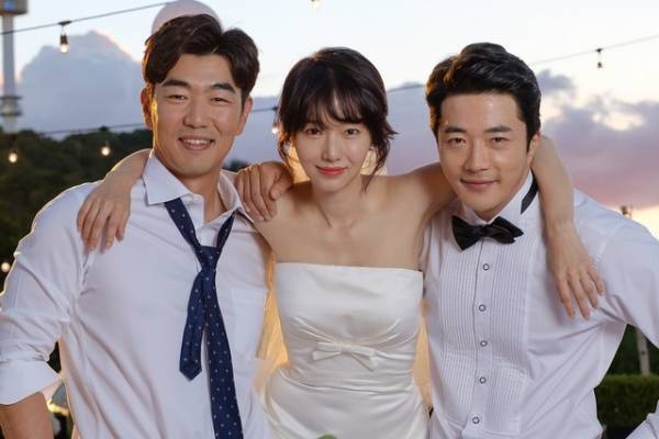 クォン・サンウ、久々ラブコメ復帰！離婚式から三角関係へ『ラブ・アゲイン』6月公開