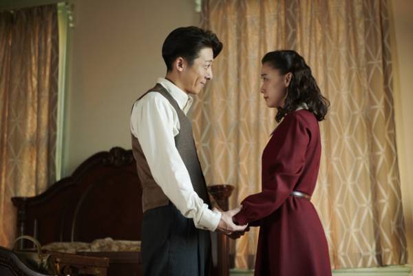 蒼井優「常に自分を疑いながらの撮影」ラブ・サスペンスドラマ「スパイの妻」完成