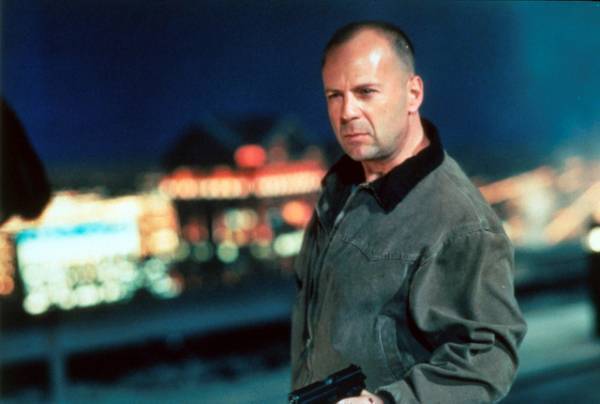 ブルース・ウィリスが天才少年を護るFBI捜査官に…午後ロー『マーキュリー・ライジング』