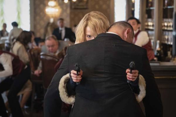 丸腰のアナ、華麗に武装集団を制圧『ANNA』壮絶アクション映像