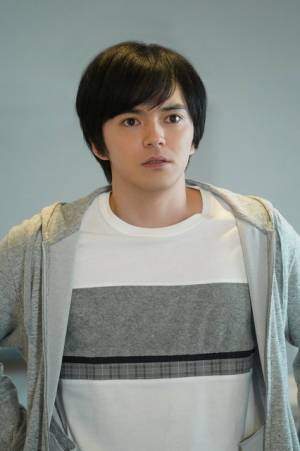 林遣都、“三つ子”が「別人に見えていたらいいな」ソーシャルディスタンスドラマを語る